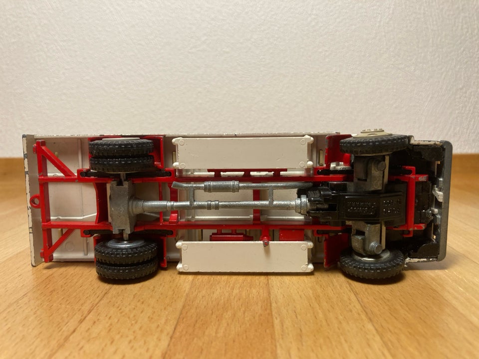 Biler, TEKNO FORD D800 ØLBIL