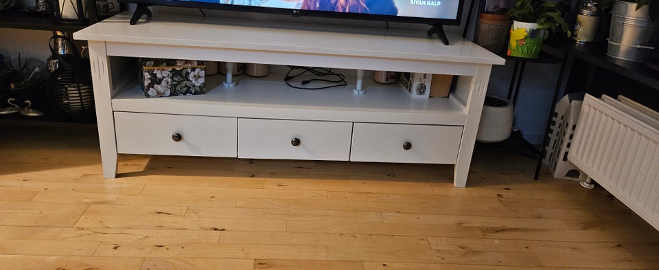 Tv bord, Ikea