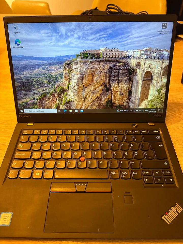 Lenovo X1 Carbon gen5, i5-7200U