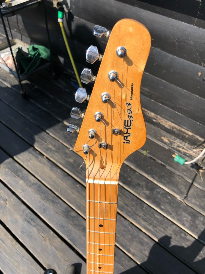 Elguitar, Behringer Iaxe 393