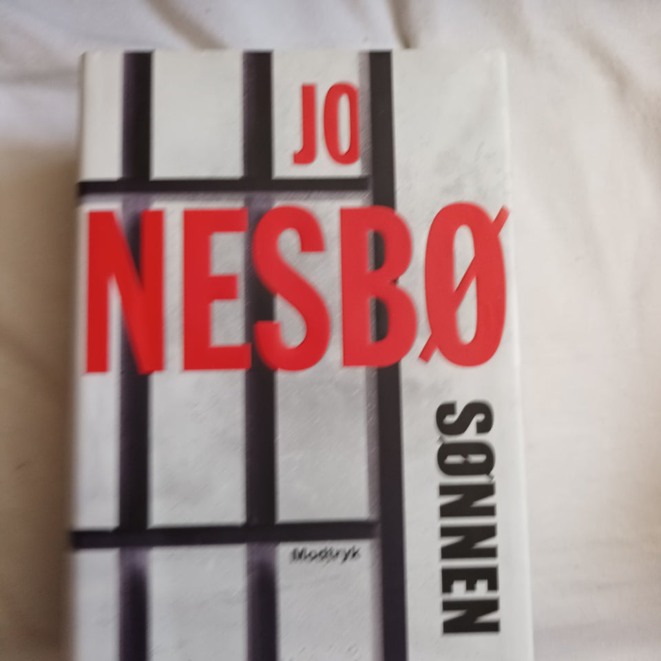 Sønnen Jo Nesbø genre: krimi og