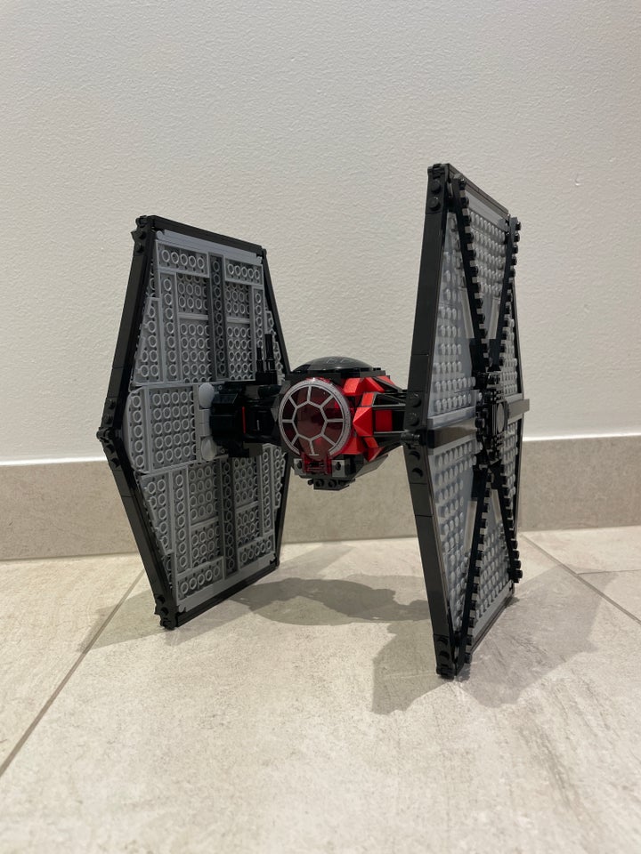 Lego Star Wars, Lego 75101