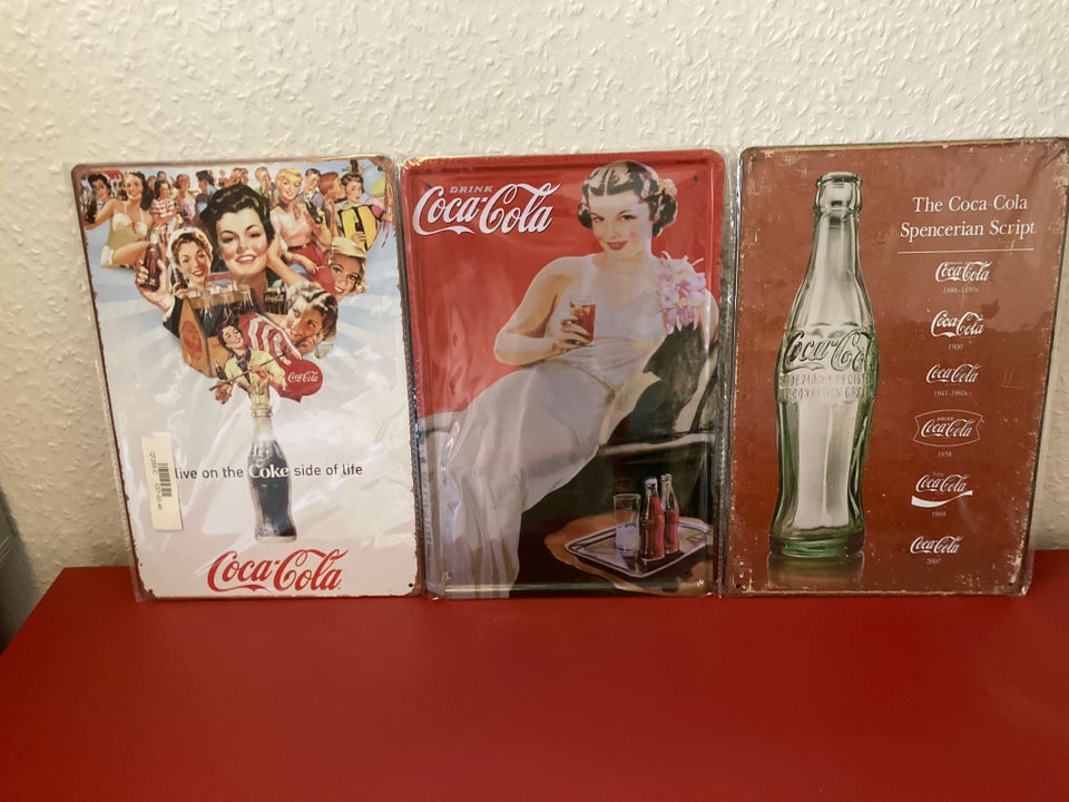 Coca Cola, Metal skilte