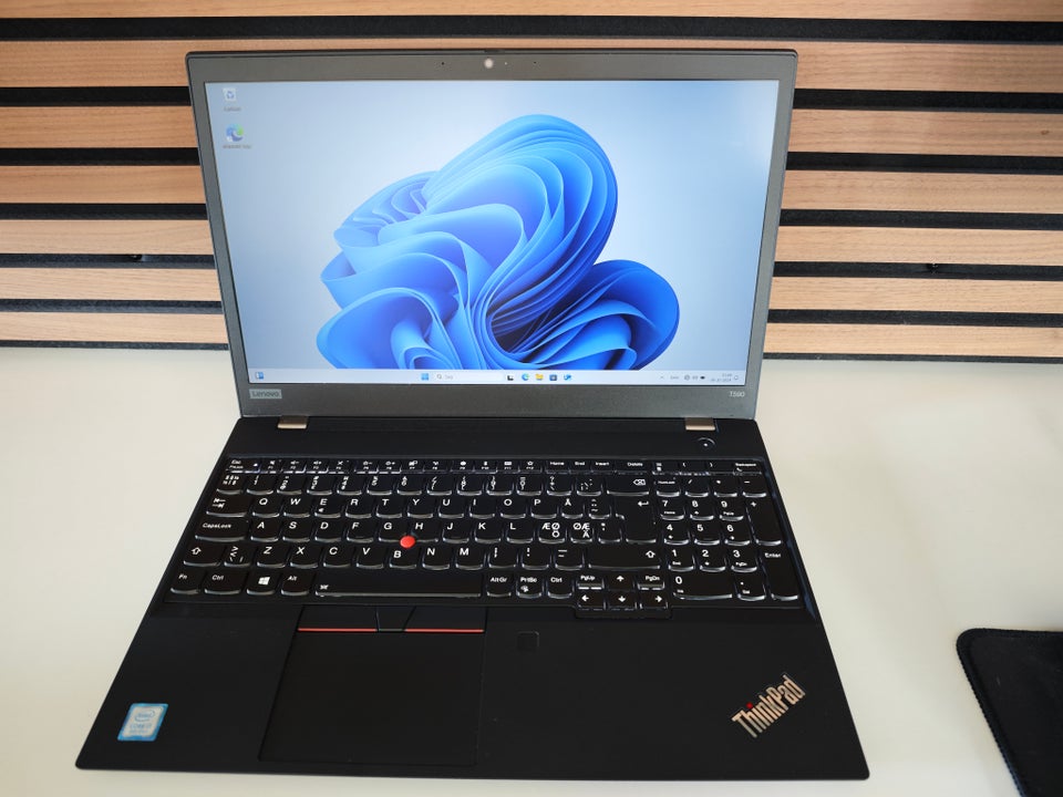 Lenovo ThinkPad T590,