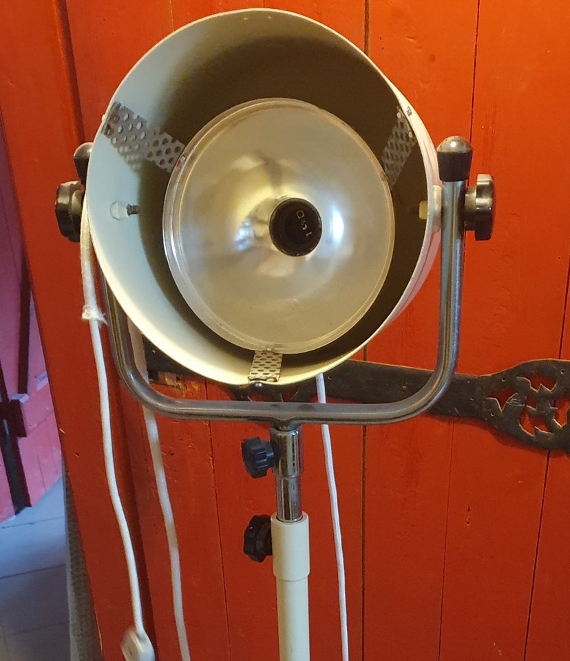 Gulvlampe, Gammel hospitalslampe