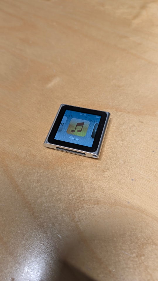 Andet mærke, Apple iPod nano 6th