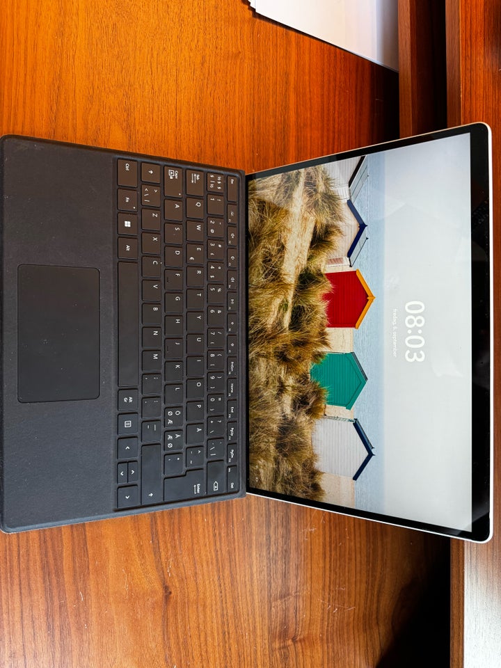 Microsoft Surface Pro 8 26 GHz 16