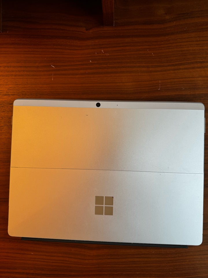 Microsoft Surface Pro 8 26 GHz 16