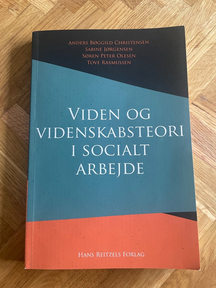 Viden og videnskabsteori i socialt