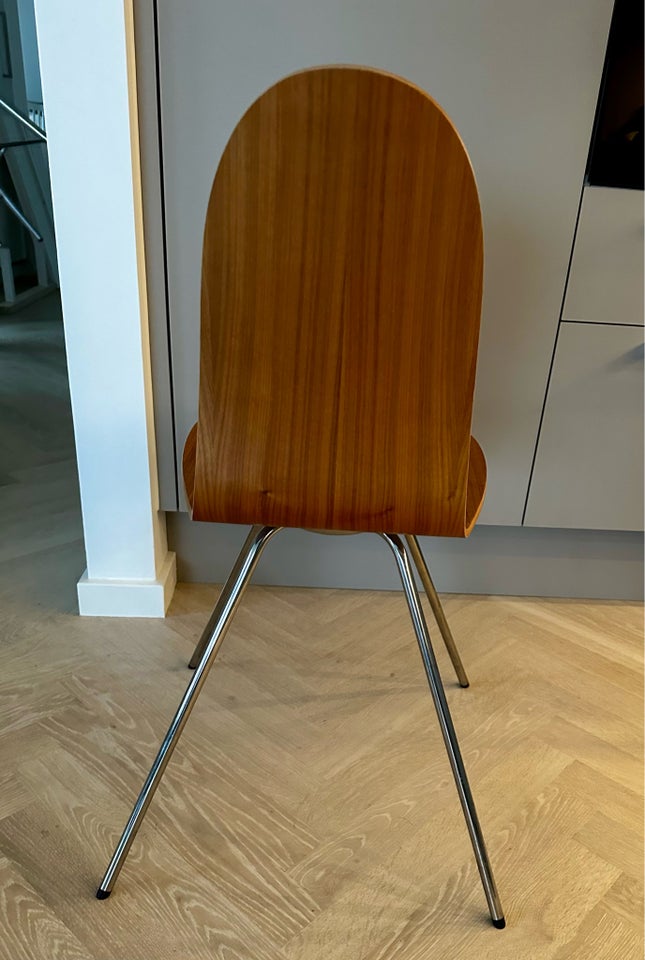 Arne Jacobsen, AJ 3102