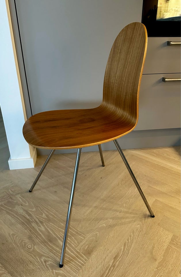 Arne Jacobsen, AJ 3102