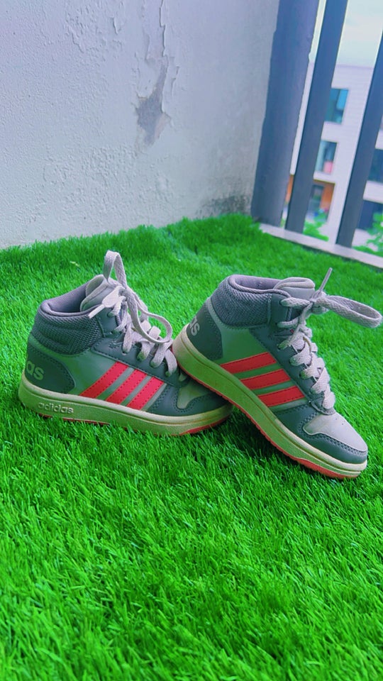 Sneakers, str. 28, Adidas