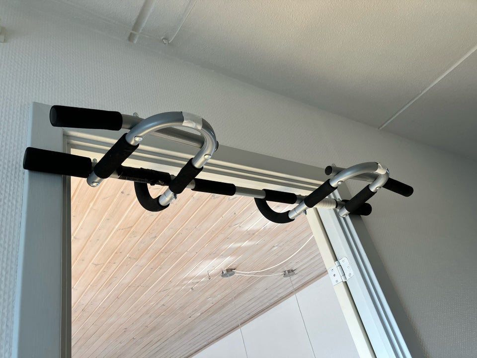 Crossfit, Pull up bar