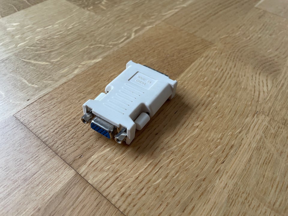 Adapter, DVI-I to VGA adapter,