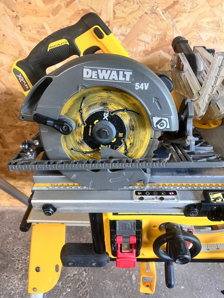 Rundsav, DeWALT