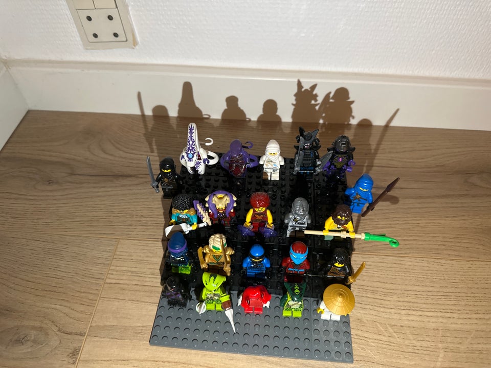 Lego Ninjago, Minifigures