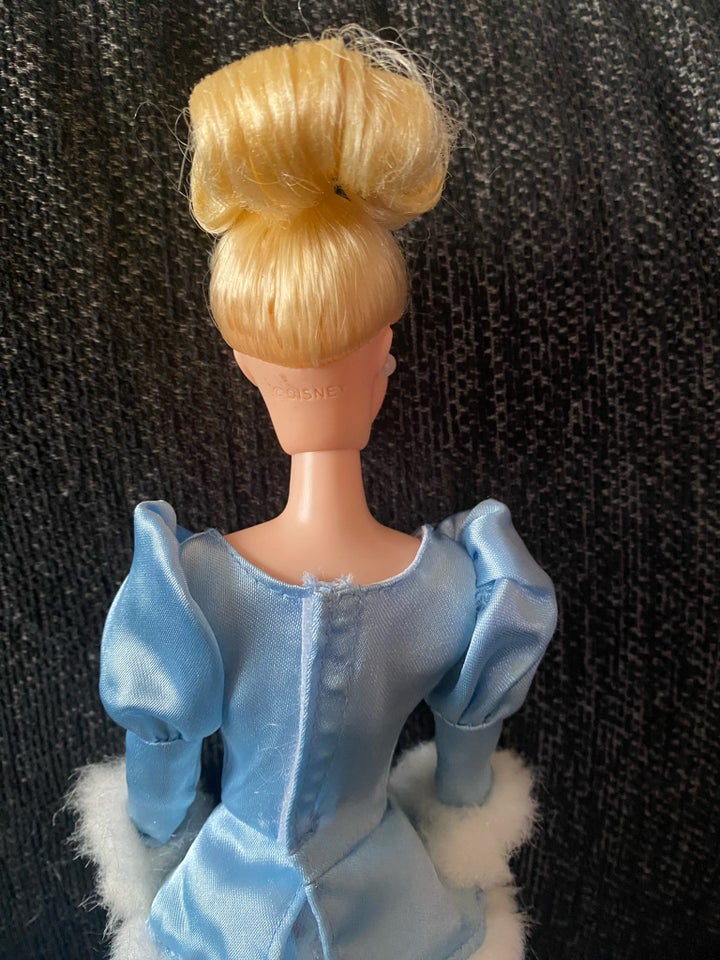 Barbie, Disney Askepot dukke