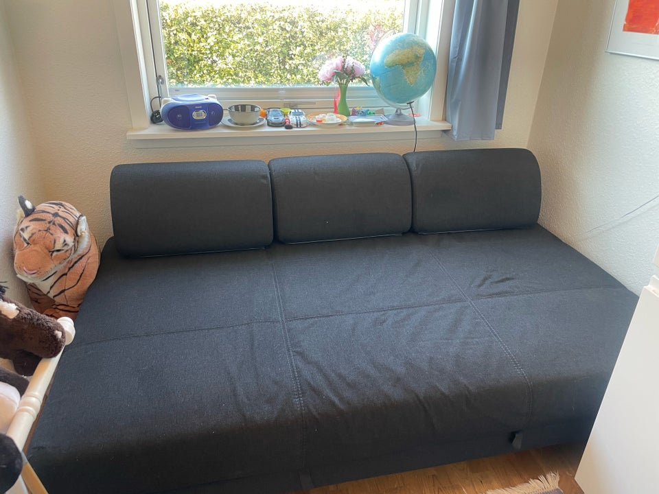 Sovesofa, b: 120 l: 200 h: 45