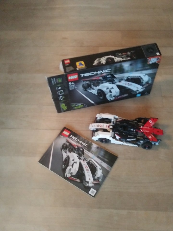 Lego Technic, 42137