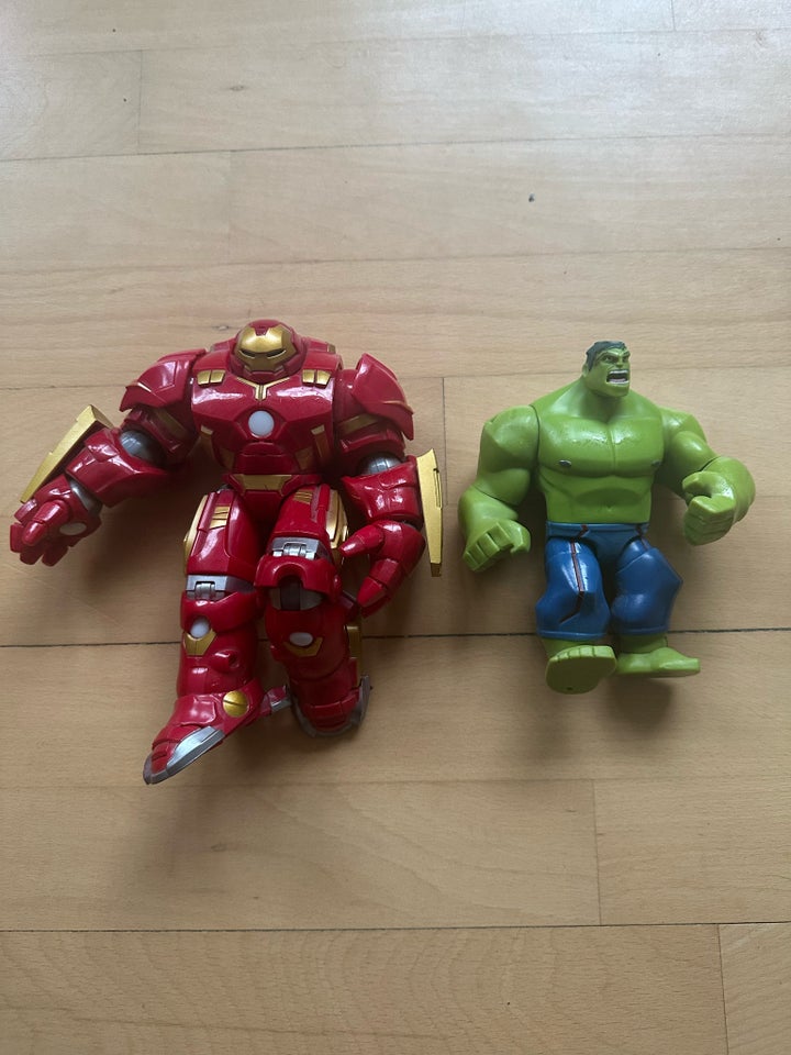 Hulk og Hulk Buster-figurer,