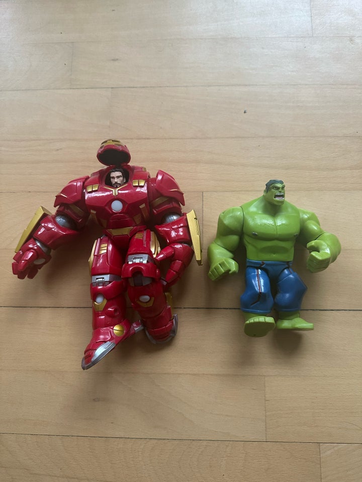 Hulk og Hulk Buster-figurer,