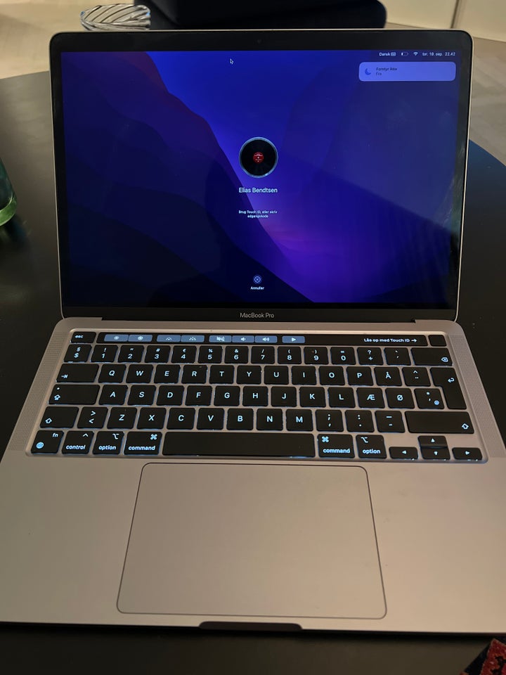 MacBook Pro 13" M1 2020 M1 GHz