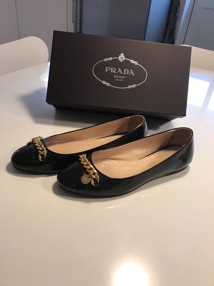 Ballerinasko, str. 39, Prada