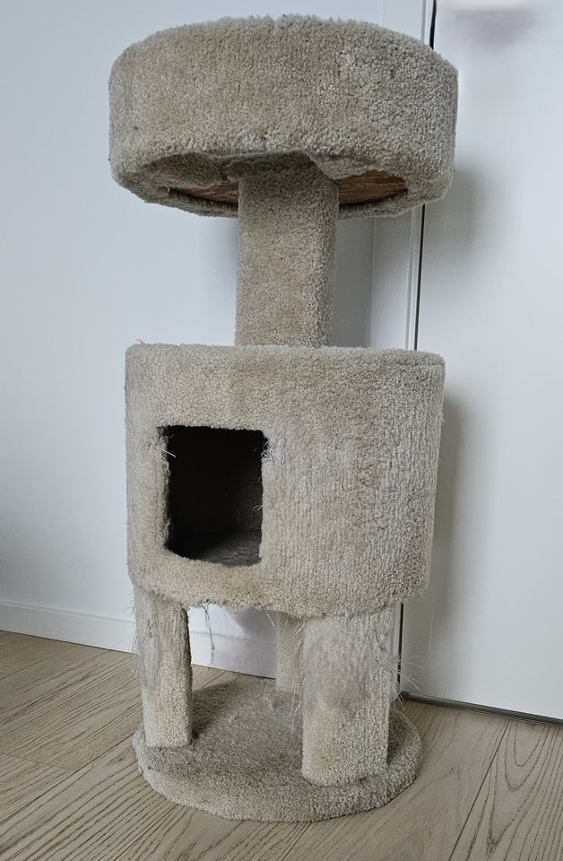 Klatretræ, Cat scratching tree