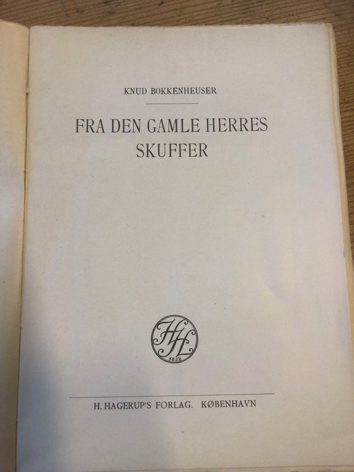 Fra den gamle herres skuffer, Knud