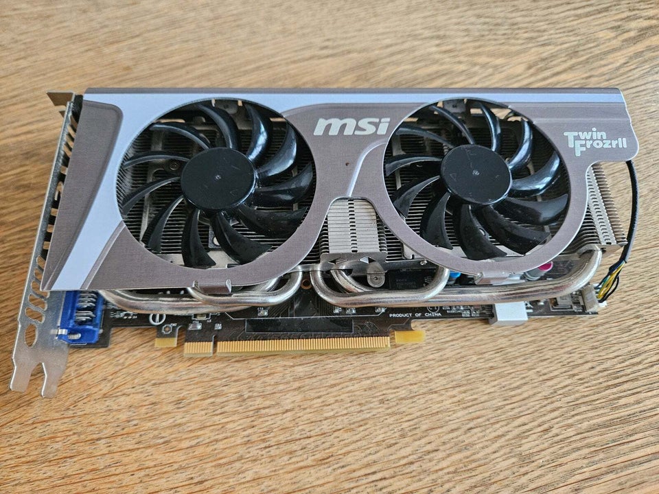 GeForce GTX 560 Ti MSI 1 GB RAM God