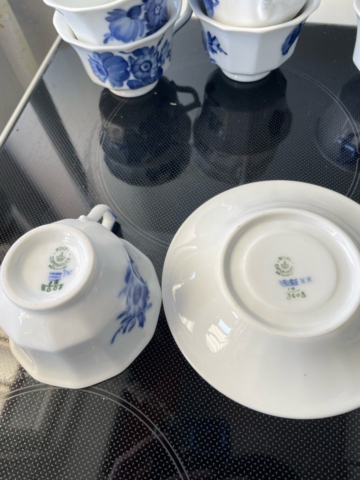 Porcelæn 7 kaffekopper og 7