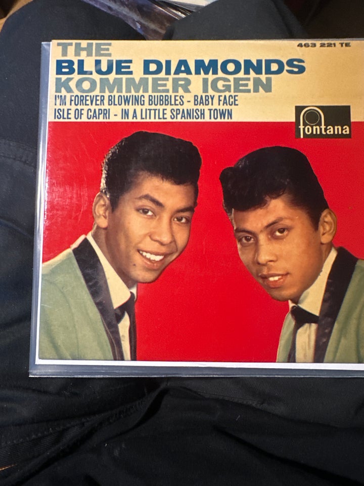 EP, The blue diamonds