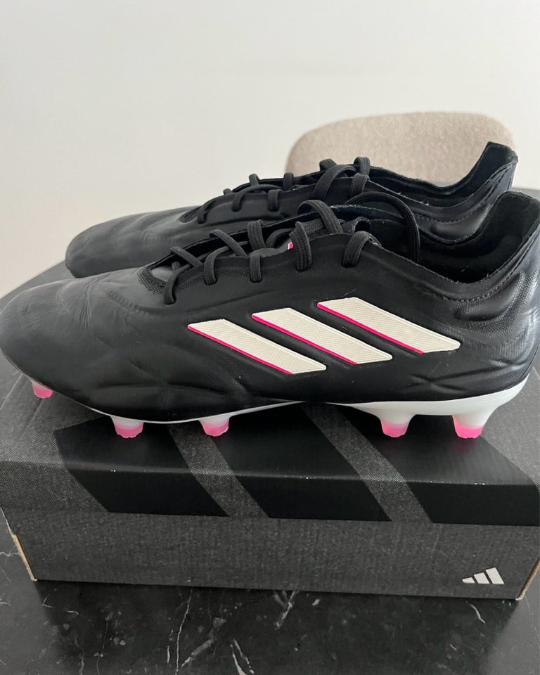 Fodboldstøvler, Adidas Copa