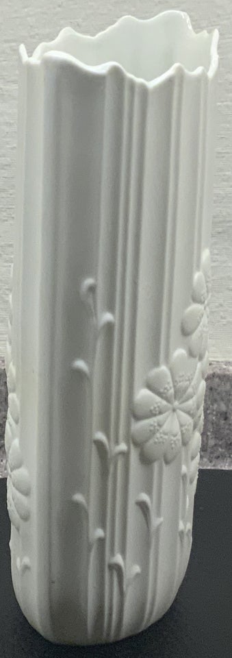 Porcelæn Kaiser biscuit Vase