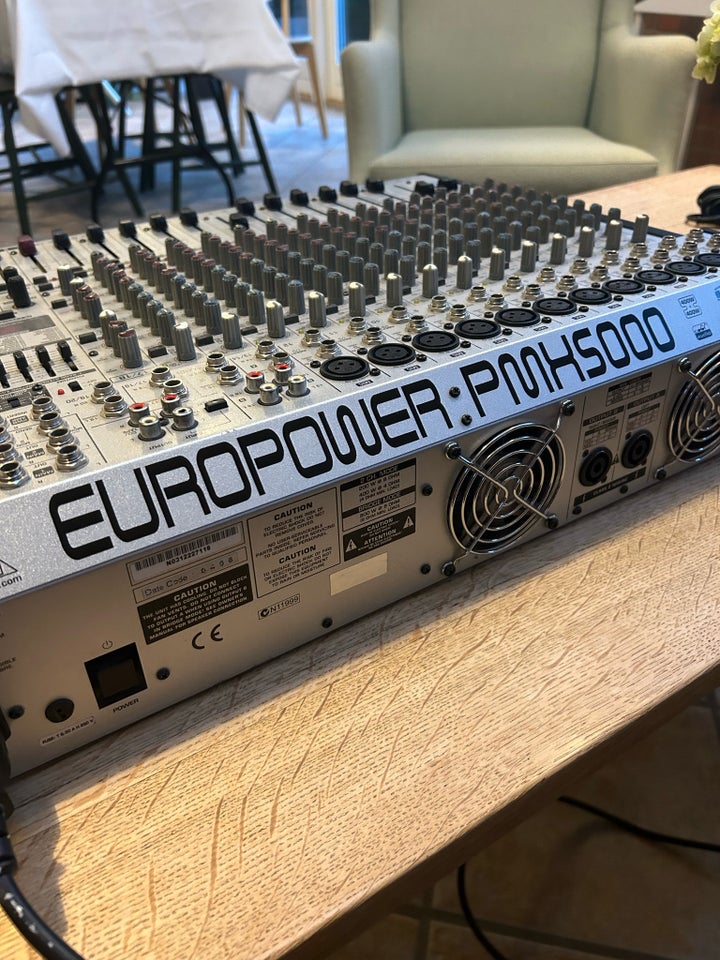 Europower pmx5000 mixer + 2 peavey