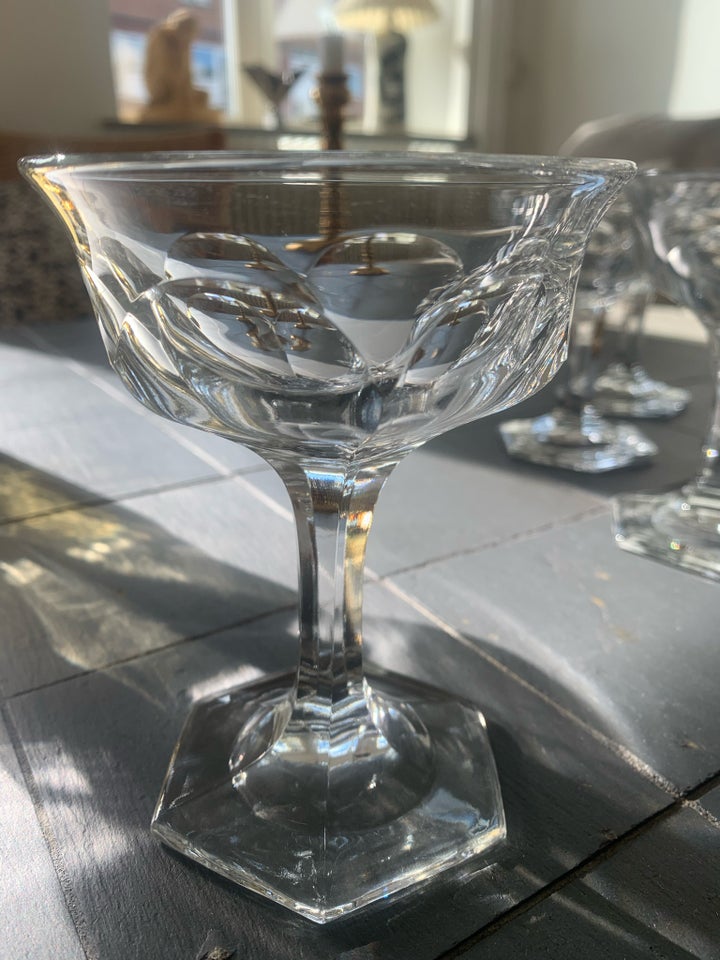 Glas, Champagneglas på høj stilk ,