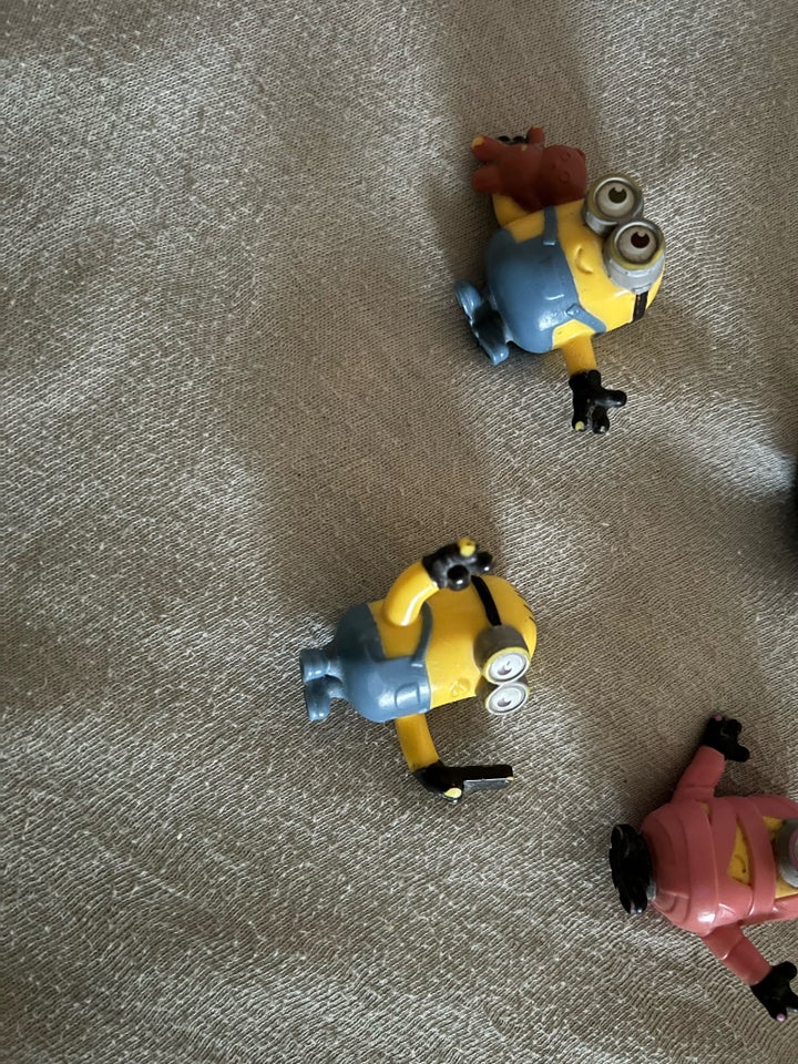 Figurer, Figurer , Minions