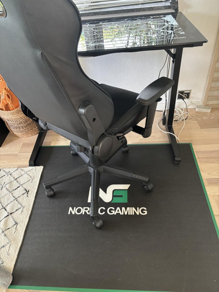 Computerbord, Nordic Gaming, b: