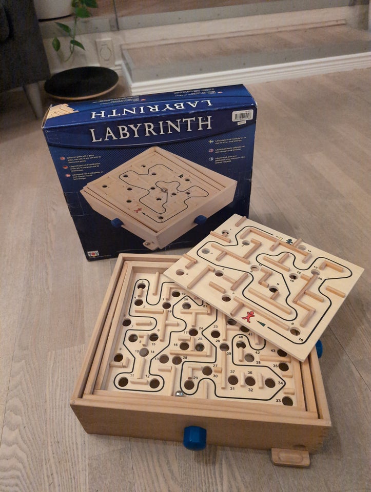 Andet legetøj, Labyrinth