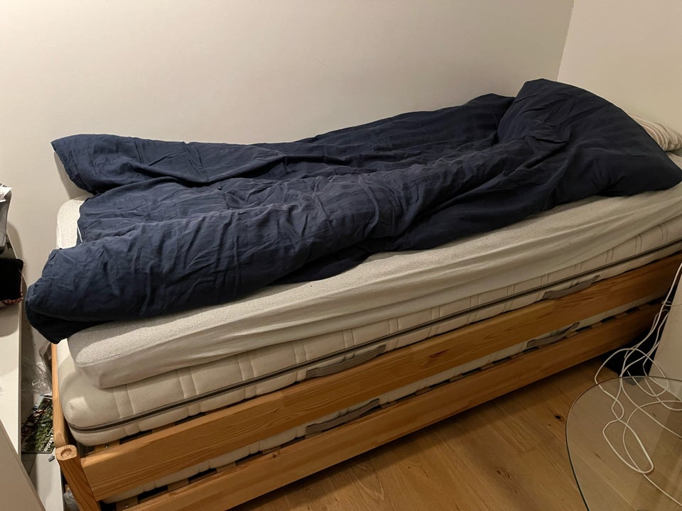 Sengeramme, Ikea Utåker, b: 83 l: