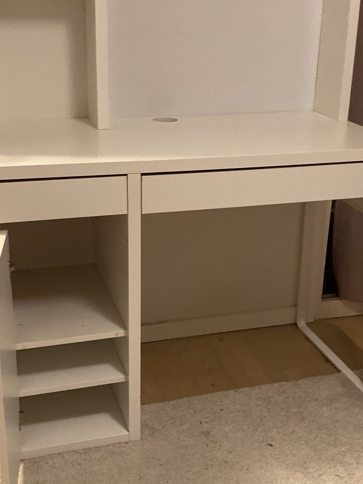 Skrivebord, Ikea Micke, b: 105 d: 50