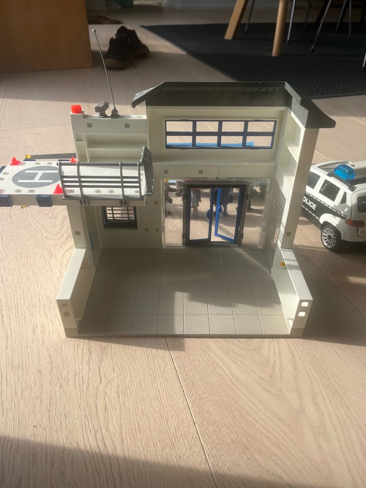 Playmobil, Politistation 9372,