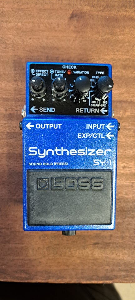 Synthesizer Boss SY-1