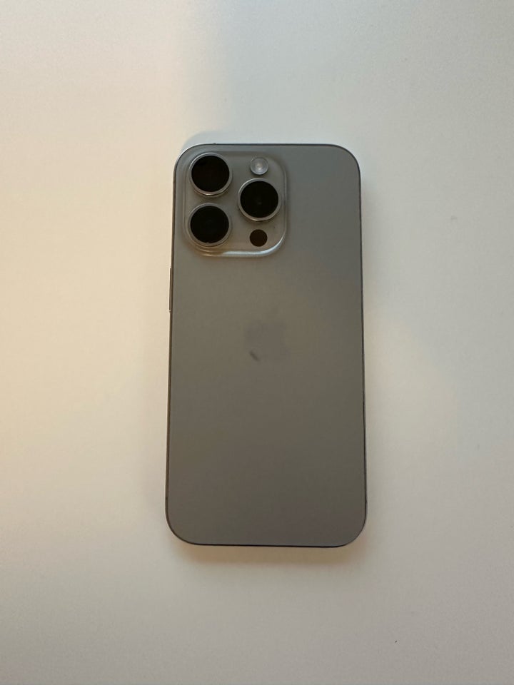 iPhone 15 Pro 128 GB grå