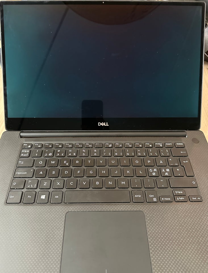 Dell XPS 15 GeForce 1650 i7 9750