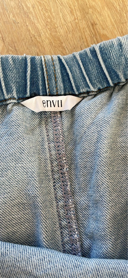 Denim, str. 36, Envii