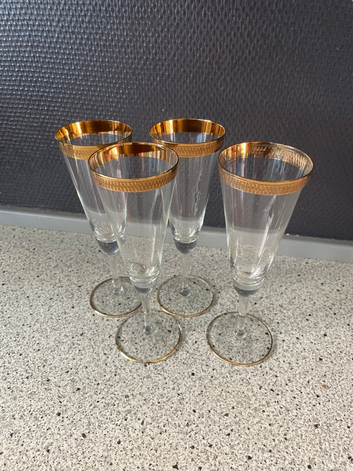 Glas, Champagnefløjter , Lyngby