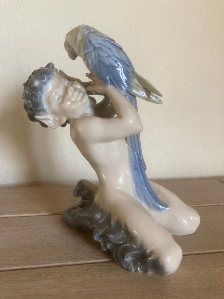 Porcelænsfigur Pan med pape