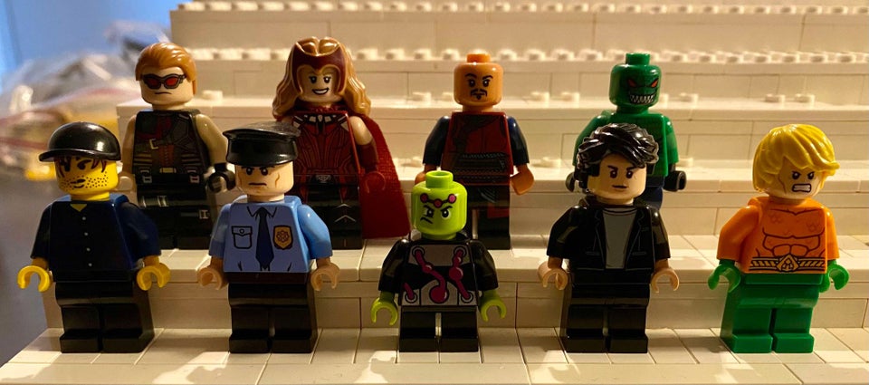 Lego Minifigures, Marvel/DC