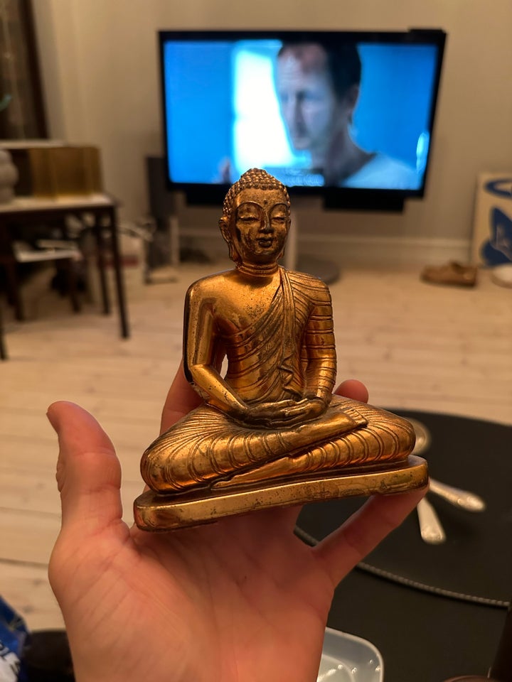 Buddha og andre figurer